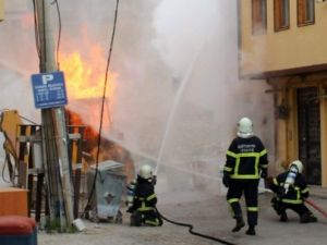 Doğalgaz patladı ! Faciadan dönüldü