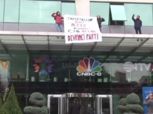 NTV’nin çatısında G-20 protestosu