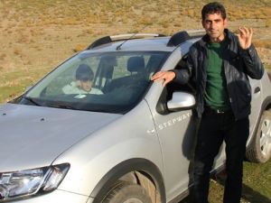 Göktaşıyla borcunu ödedi, üstüne araba aldı !