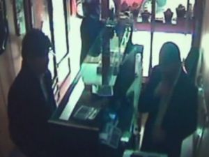 Tırnakçılara bin 500 dolar kaptırdı işte o anlar