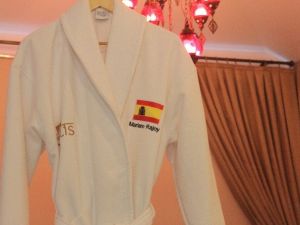 İşte dünya liderlerinin bornozları "made in Denizli"