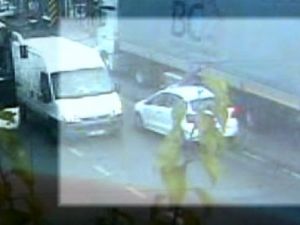 Poğaça almak isterken canından oluyordu !