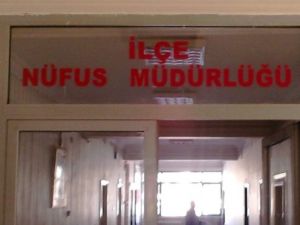 Nüfus memuru sahtecilikten açığa alındı
