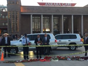 Ankara Garı önünde terör protestosu
