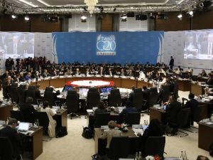 Erdoğan liderleri Paris için saygı duruşuna davet etti