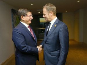 Davutoğlu’ndan ikili görüşmeler