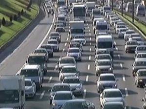 TEM’deki kaza İstanbul trafiğini felç etti