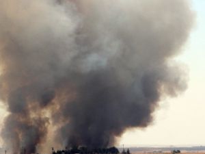 IŞİD mevzilerinden dumanlar yükseliyor