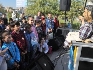 Minikler Dünya Çocuk Hakları Gününü Kutladı