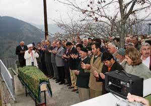 Trabzon'daki işçi toprağa verildi