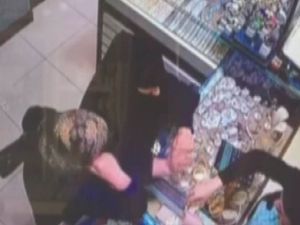 Hırsızlık anı kamerada