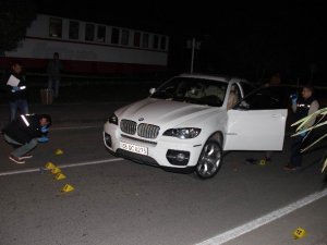 Samsun'da otomobilin önü kesildi silahlı saldırıya uğradı. 22-11-2015