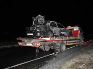 Seyir halindeki araç cayır cayır yandı