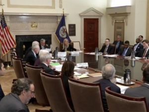 Fed’den sürpriz toplantı kararı