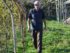 Vali olamadı çiftçi oldu!