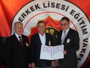 Ali Ağaoğlu ’tek başına iktidar’ı yorumladı