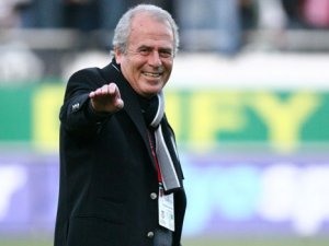 Mustafa Denizli resmen anlaştı!