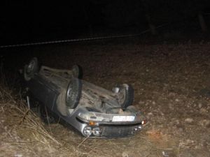 Otomobil hurda yığınına döndü: 1 ölü, 1 yaralı