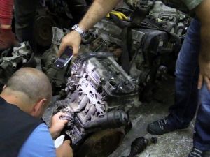 35 lüks otomobil gümrükten geçemedi