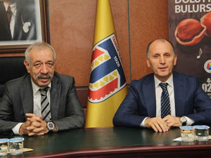 Muharrem Usta TTB'de!