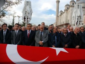 İşadamı Murat Bayrak son yolculuğuna uğurlandı