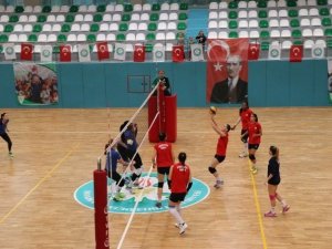 Sultanlar, Avrupa Devini Ağırladı