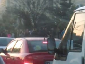 ’Kadına şiddete tepki’ eyleminde kadınlar birbirine girdi