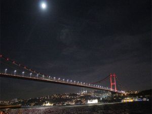 İstanbul turuncuya büründü