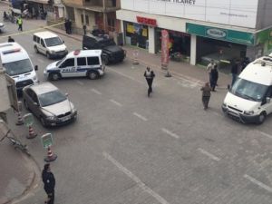 Adana’da bombalı araç alarmı !