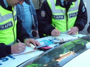 Trafikte yeni dönem! Yüzlerce ceza geldi