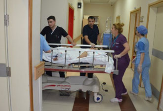 Baba ile Oğlu 3. kattan düştü!