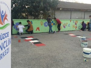 Gençler İyilik Peşinde