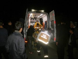 Motosiklet İle Otomobil Çarpıştı