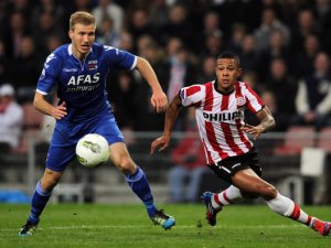 PSV Eindhoven AZ Alkmaar'a fark attı