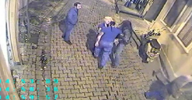 Hayko Cepkin kadına kafa attı!