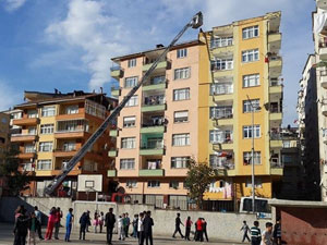 Okulda yapılan deney yangına neden oluyordu!