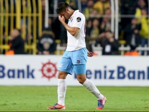 Alper ağlayarak çıktı