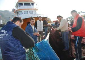 Balıkçılardan kamyon otel!