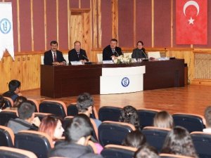 Öğrenciler Sordu, Akademisyenler Cevapladı