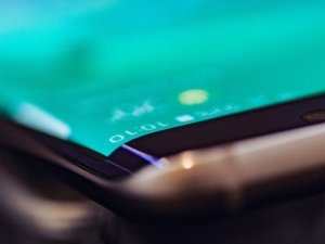 Galaxy S7’nin tasarımı için üzücü bir haber geldi