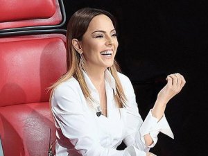 Ebru Gündeş hastanelik oldu