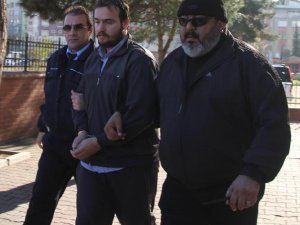 Define bulamayınca kuyumcuya daldılar!