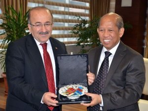 "Fındığın Trabzon'dan geldiğini bilmiyorlar"