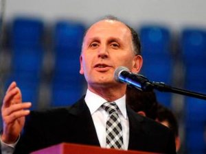 Usta: "Oyunculardan rahat olmalarını istedim"