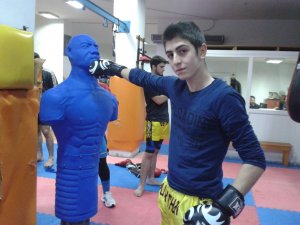 Çukurçayırspor Şampiyonaya hazırlanıyor