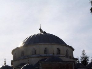 Camiye roketatarlı saldırı !