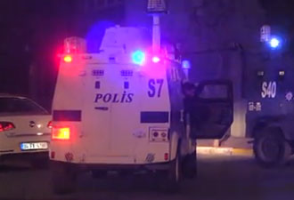 Polis aracına silahlı saldırı!