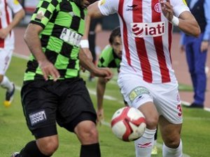 Antalyaspor Giresunspor'u devirdi!