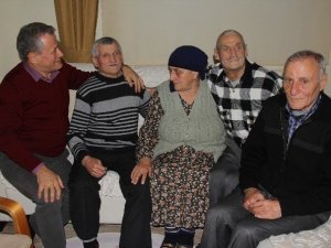 Stalin'in sürdüğü aile ile Rize'de buluştu