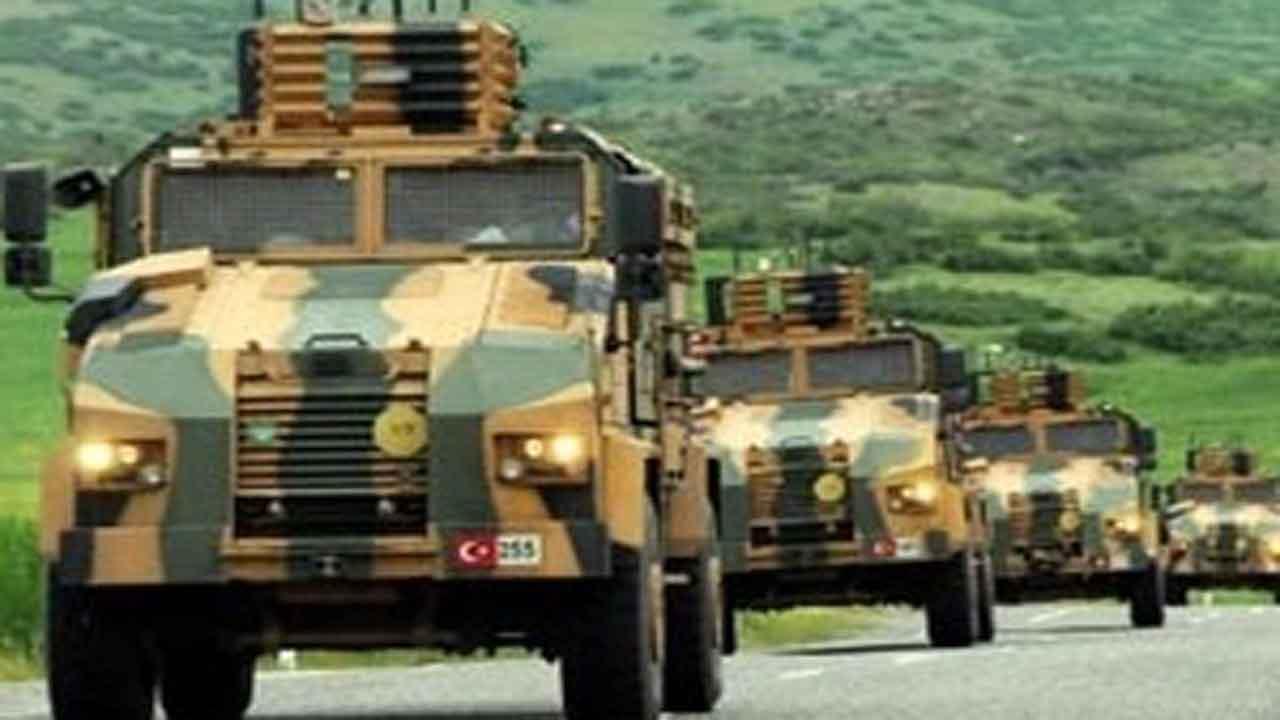 Askeri araç devrildi: 7 Yaralı!